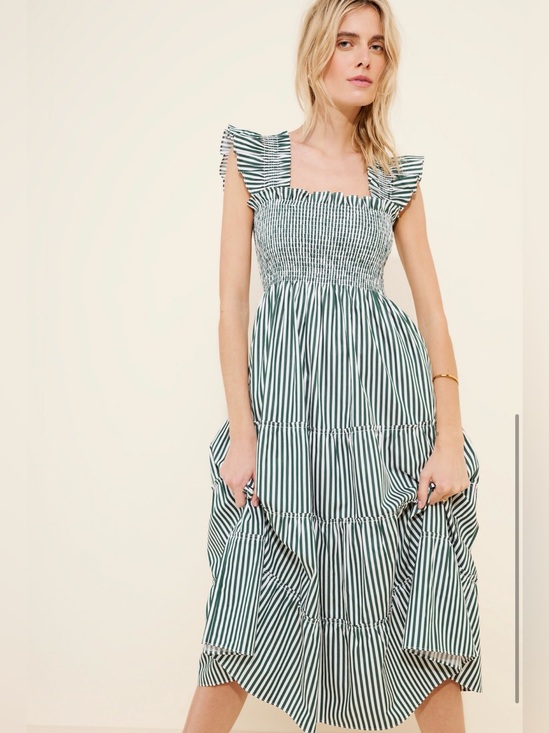 Hill House Dresses & Skirts - EUC Hill House Home The Ellie Nap Dress in Green Stripe | Small | SOLD OUT